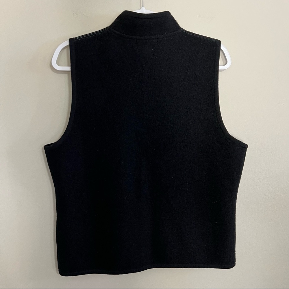 Woolrich Women’s Black Wool Zipup Vest size large - Picture 3 of 10